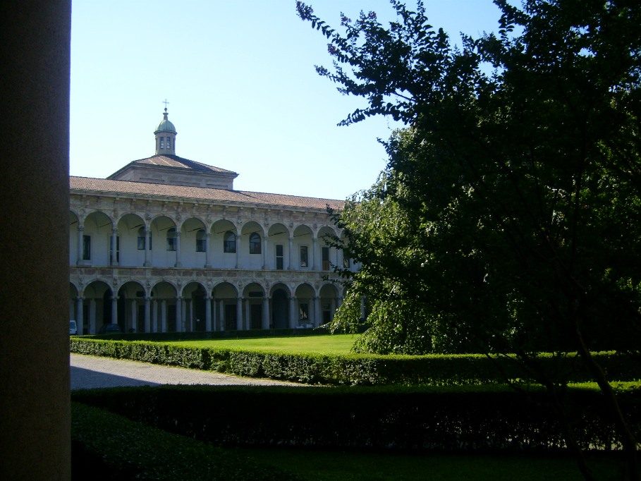 Cortile Crociera 2, Ca' Granda, Milan, Italy.JPG